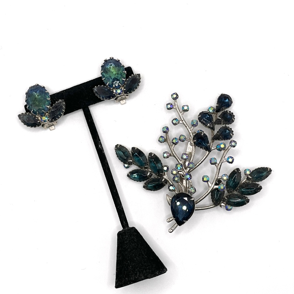 Vintage Navy AB Blue Green Rhinestone Brooch Clip Earring Set